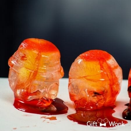 Halloween Party Gift - Halloween melting iced skulls with dripping red blood
