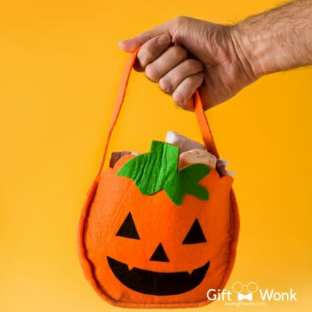 Halloween gift bag - pumpkin gift bag for trick or treaters 