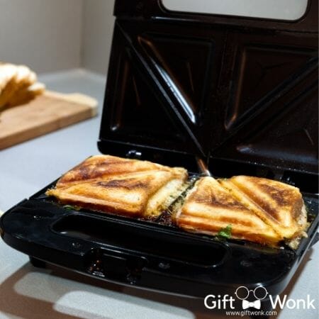 Perfect Christmas Gift for Mom - Breakfast Sandwich Maker