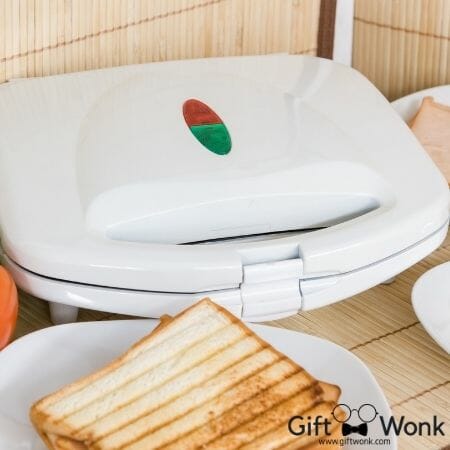 Christmas gifts for her - grilled cheese toaster